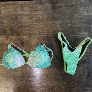 Figure competition suit